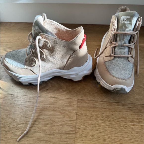 Sorel Women's Beige and Gray Sneakers - Picture 4 of 5